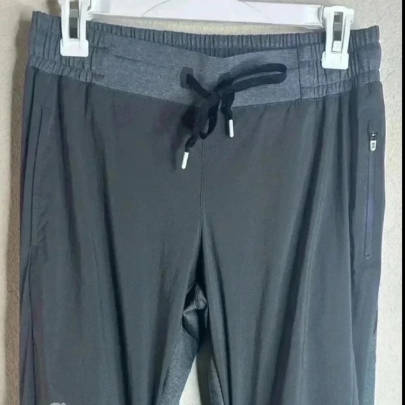 Women’s On Cloud Weather Running Pants | Size Small - Picture 3 of 6